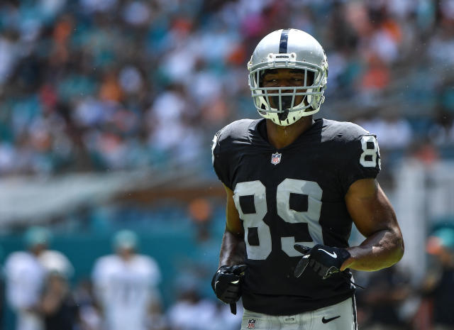 Oakland Raiders: Fantasy value of WR Amari Cooper is being diminished