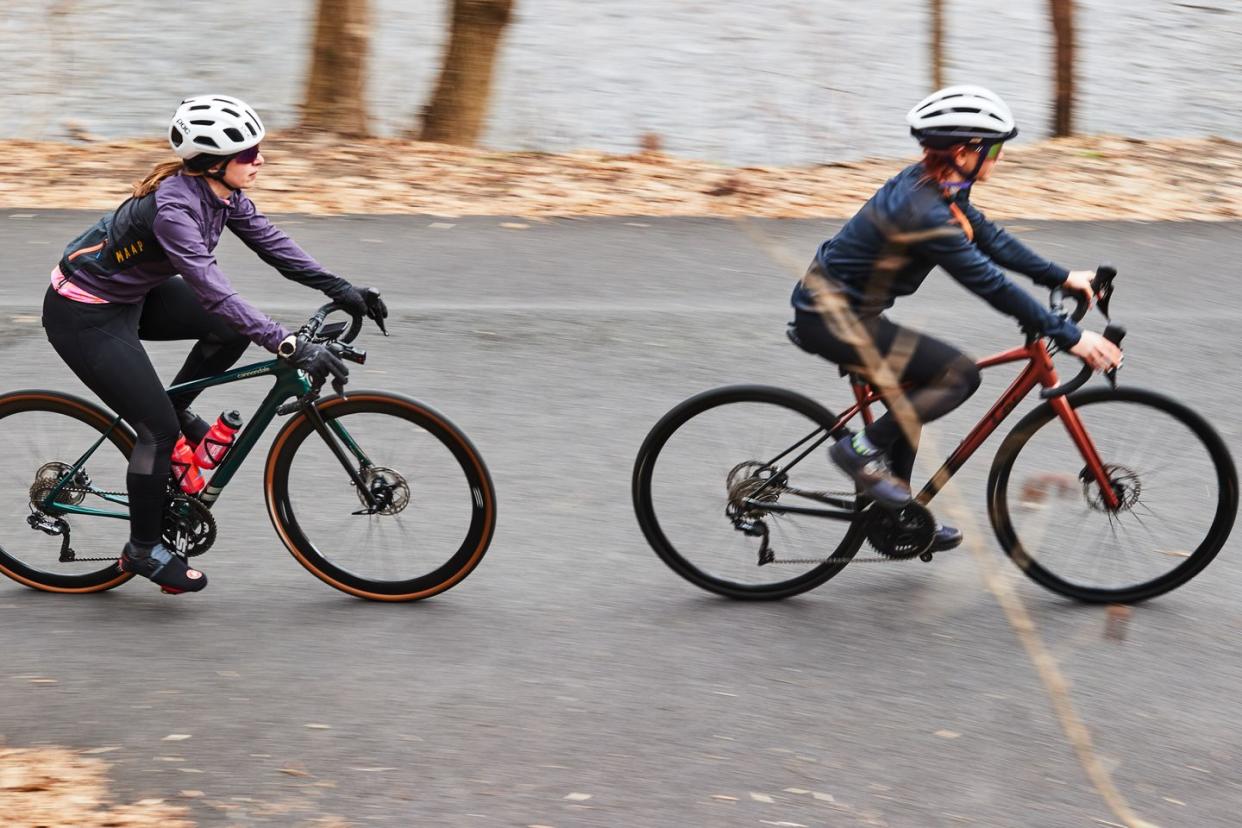 cyclists drafting