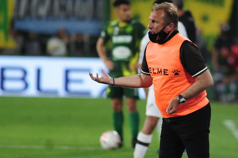 Después de 22 años, Platense regresó a primera: Claudio Spontón dirigirá al equipo hasta la finalización del actual torneo y los dirigentes luego evaluarán si se mantiene al frente del plantel