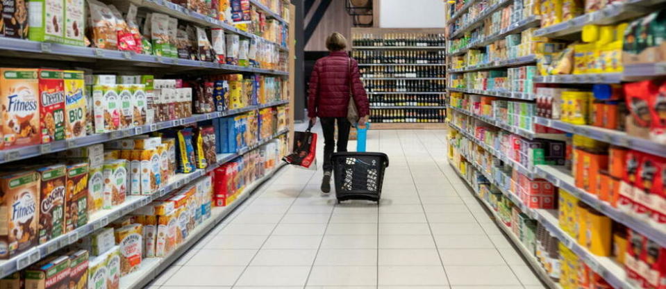 Le coût des produits alimentaires s'est renchéri moins rapidement (photo d'illustration).  - Credit:SERGE TENANI / Hans Lucas / Hans Lucas via AFP