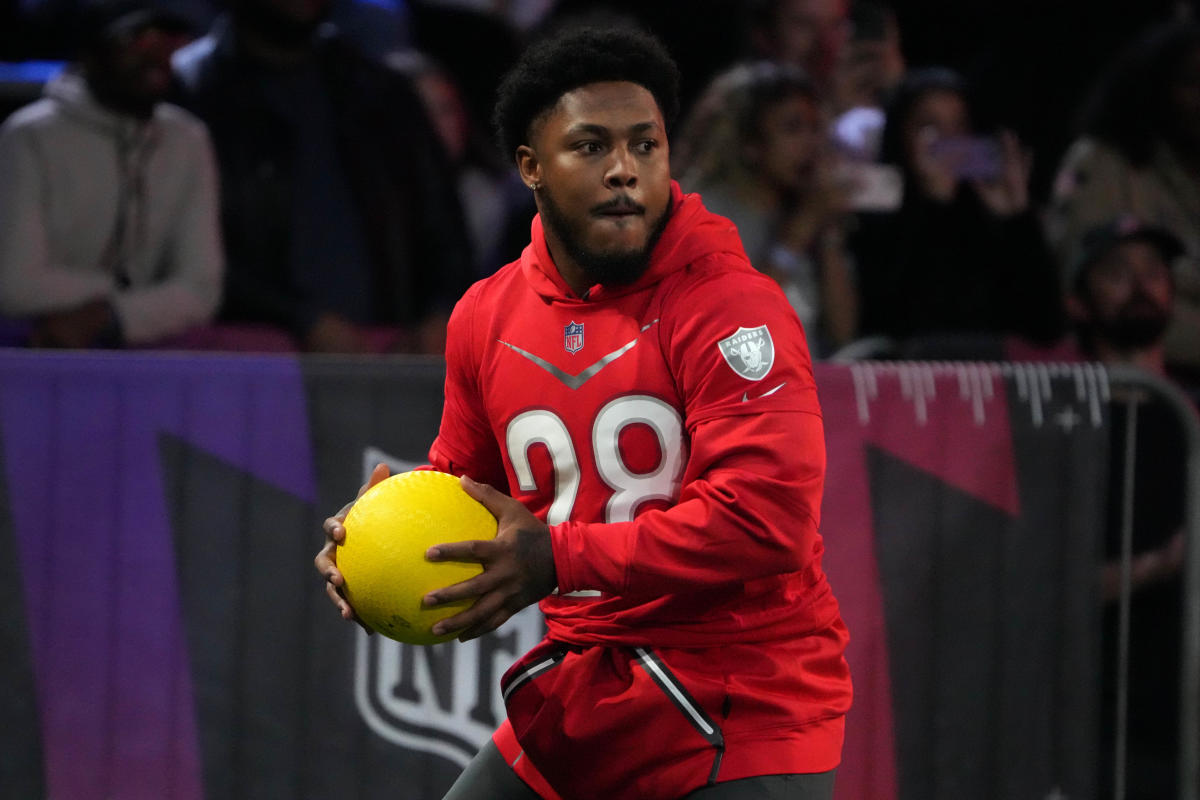 Josh Jacobs is back with the #Raiders, and he is switching his