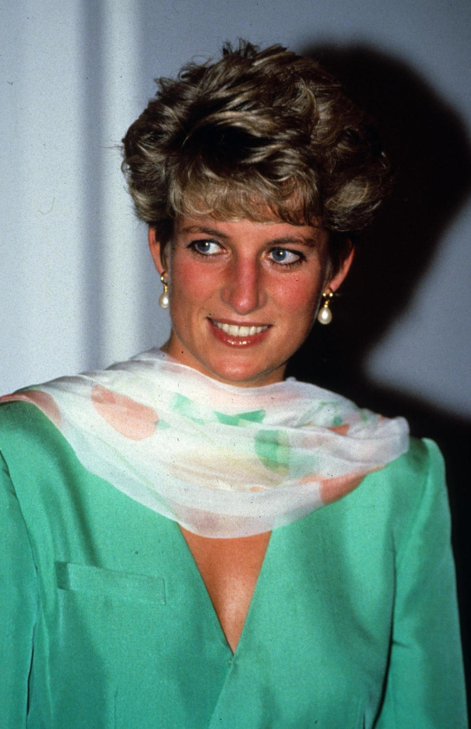 Prinzessin Diana im Luxuskleid 