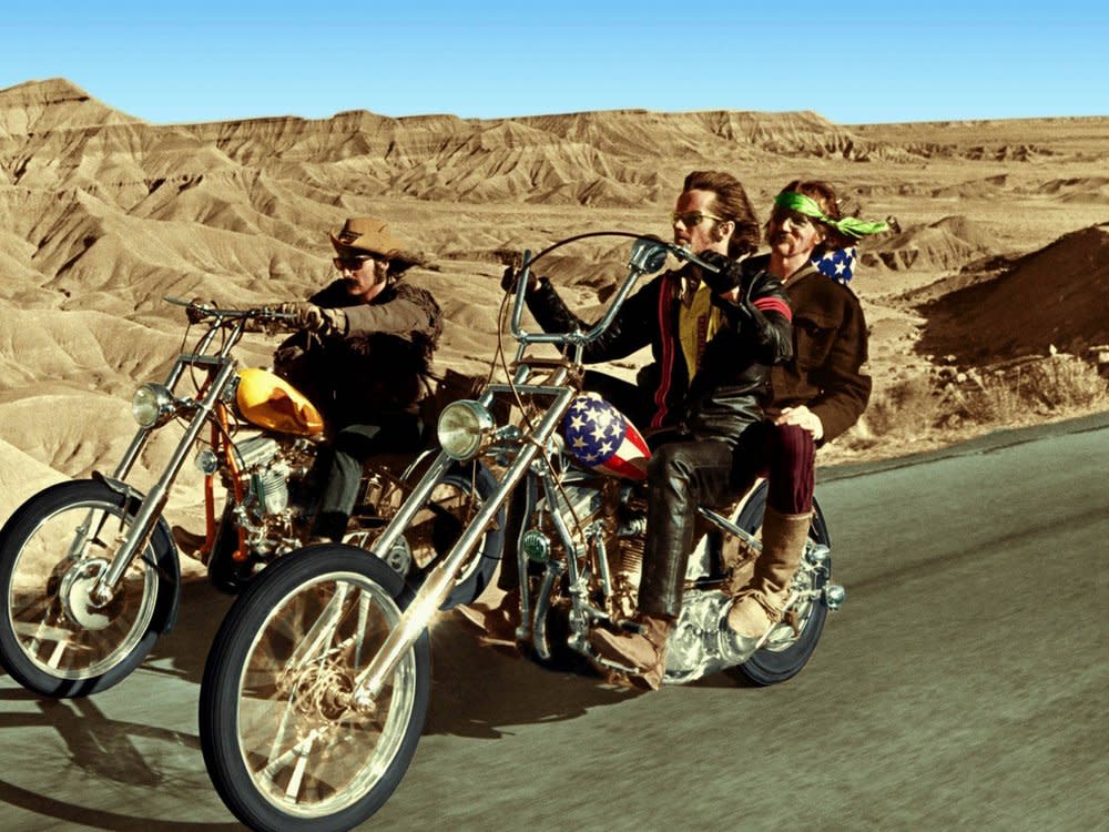"Easy Rider" (1969) mit den Schauspielern Dennis Hopper, Peter Fonda und Luke Askew. (Bild: imago/Allstar)