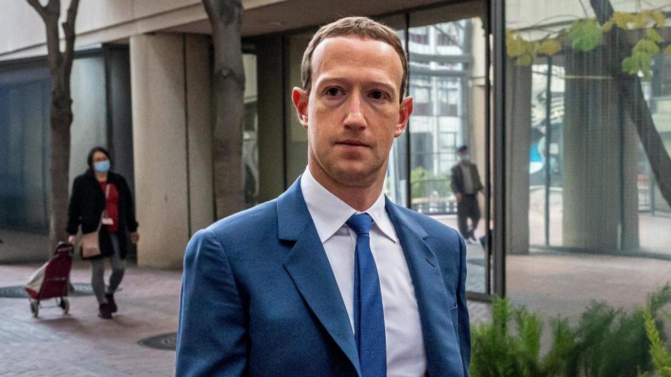 PHOTO: Mark Zuckerberg, CEO of Meta Platforms Inc., arrives at the federal courthouse in San Jose, California, Dec. 20, 2022. (David Paul Morris/Bloomberg via Getty Images)