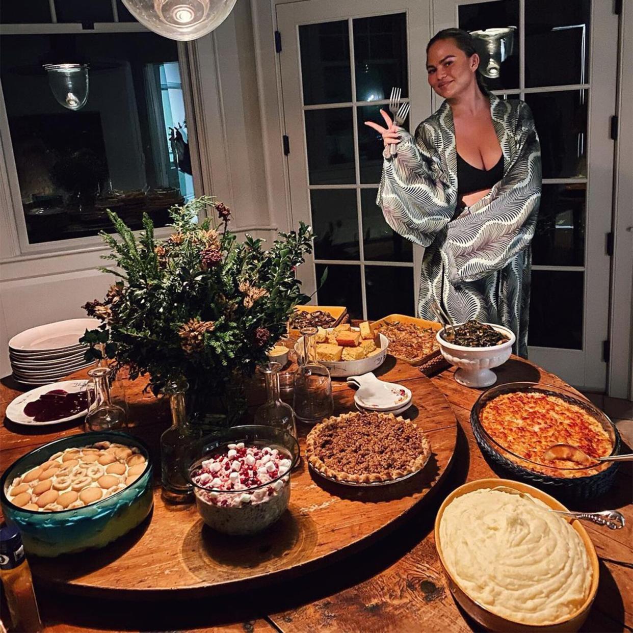 chrissy teigen thanksgiving