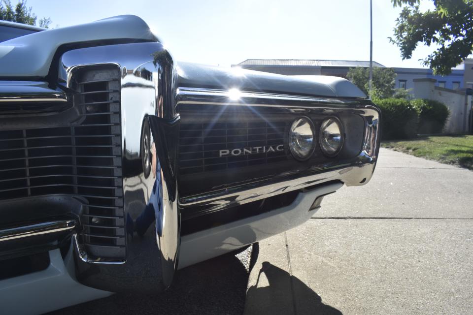 The classic pointed nose on a 1968 Pontiac Catalina.