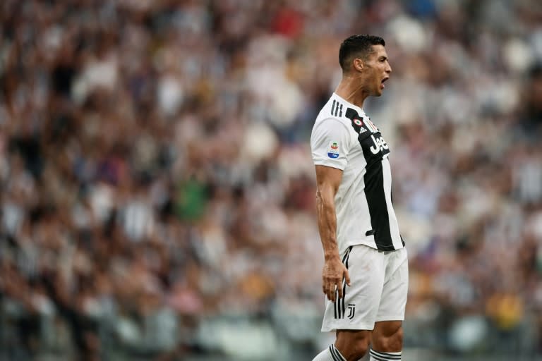 Cristiano Ronaldo frustrated after close range miss