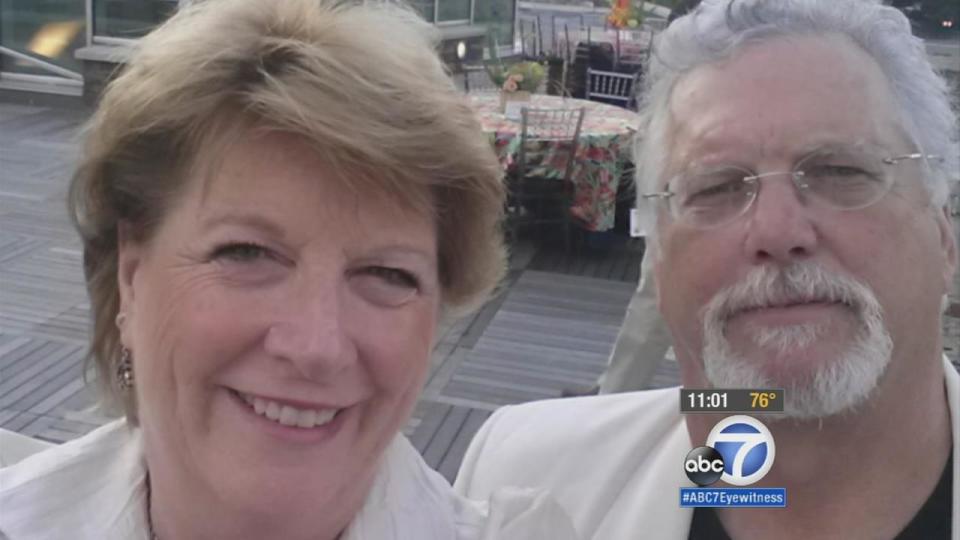 Vicki Gardner, sobreviviente del tiroteo en que murieron dos periodistas en Virginia, y su esposo Tim. (ABC)