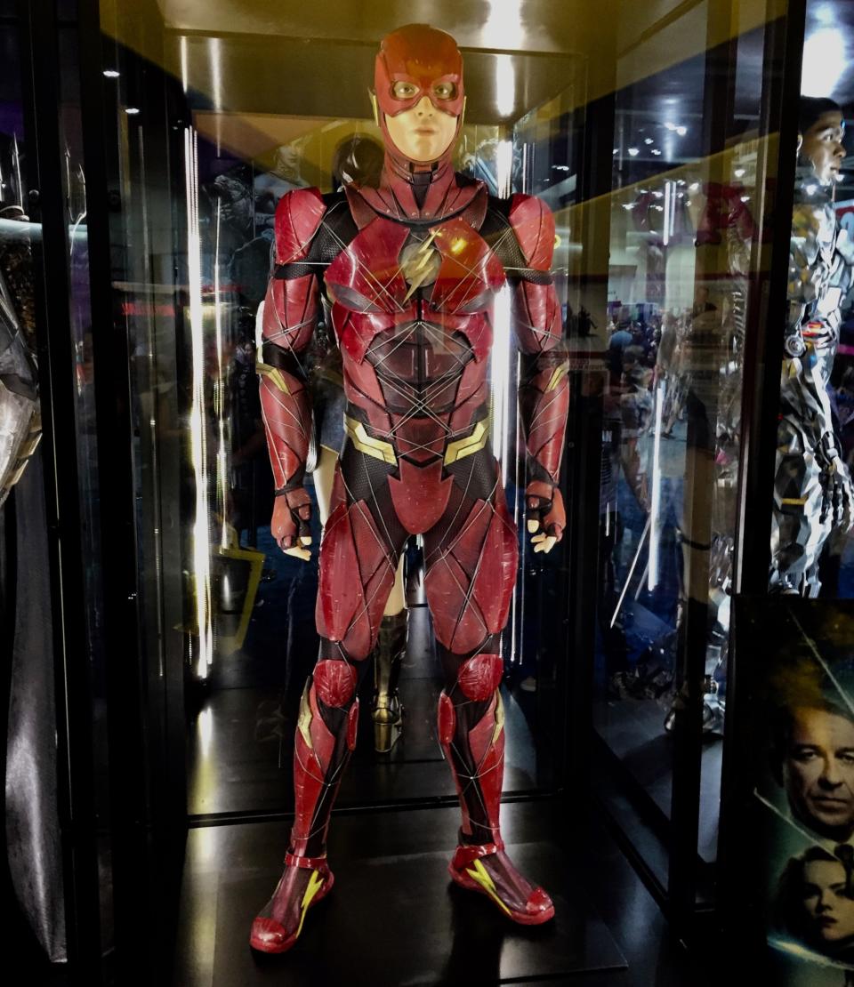 <p>Ezra Miller’s scarlet speedster slowed down enough for us to get a good look at his supersuit,<br> crafted to harness the Speed Force. (Photo: Marcus Errico/Yahoo Movies) </p>