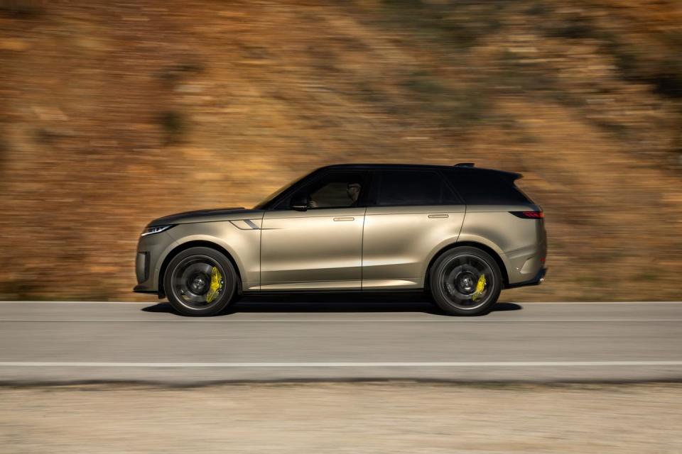 2024 land rover range rover sport sv