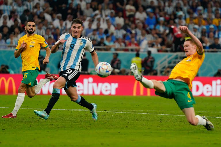 Argentina vs Australia, por los octavos de final de la copa del mundo Qatar 2022, en el Ahmad Bin Ali Stadium 
Julián Álvarez  