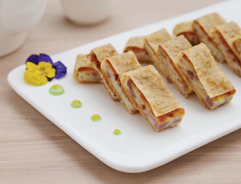 Fried Minced Duck Meat and Cuttlefish Paste in Egg Pancake from Yan restaurant at Singapore's National Gallery. (Photo: Yan)