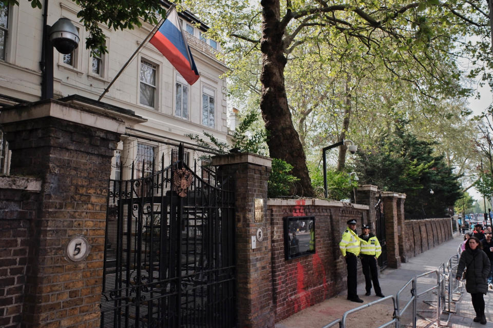 LONDON, UNITED KINGDOM - 2022/04/23: London Metro Police officers stand on guard outside the Russian Federation Embassy in London. (Photo by Perry Hui/SOPA Images/LightRocket via Getty Images)