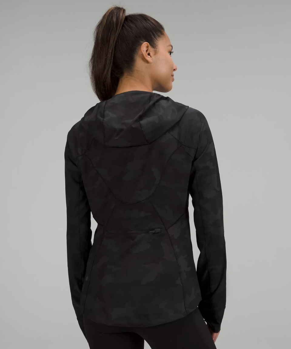 Mist Over Windbreaker (Photo via Lululemon)