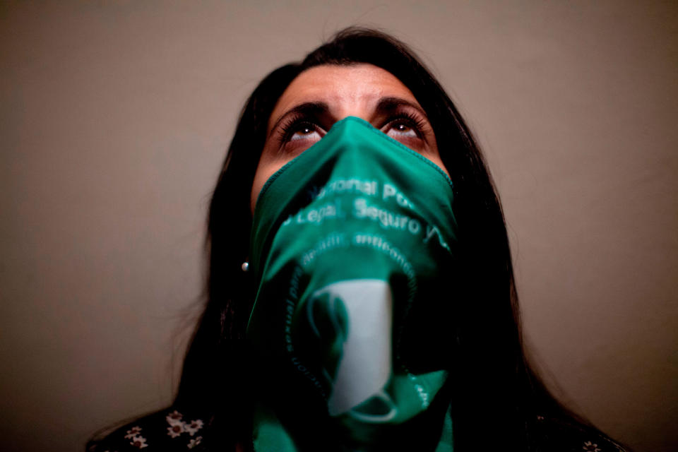 <em>Natalia Rodas tuvo un aborto hace años y cree que las mujeres no deberían pasar lo que ella pasó y deberían tener derecho a un aborto legal, seguro y gratuito. (AP Foto/Natacha Pisarenko)</em>