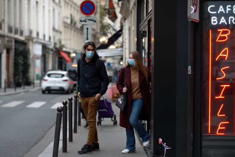 French youth, the main social group impacted by the upcoming curfew