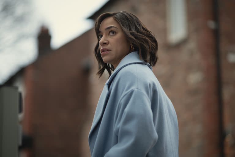 Cush Jumbo (The Good Wife) es una de las protagonistas de Quédate cerca, la nueva adaptación de la literatura de Harlan Coben que estrenó Netflix en estos días.