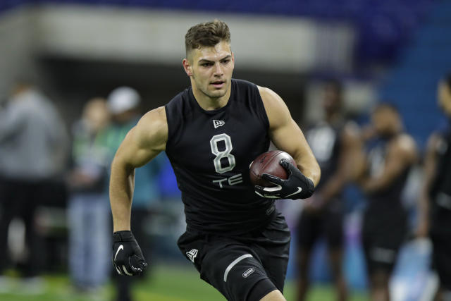 Bears draft big TE, speedy WR, add to defense in draft