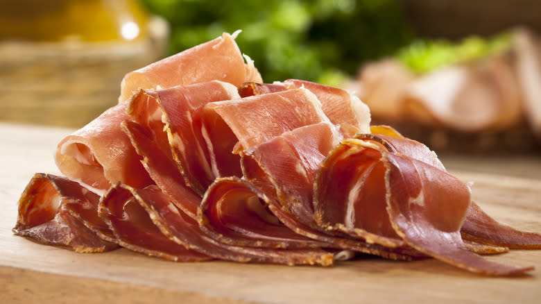 sliced proscuitto