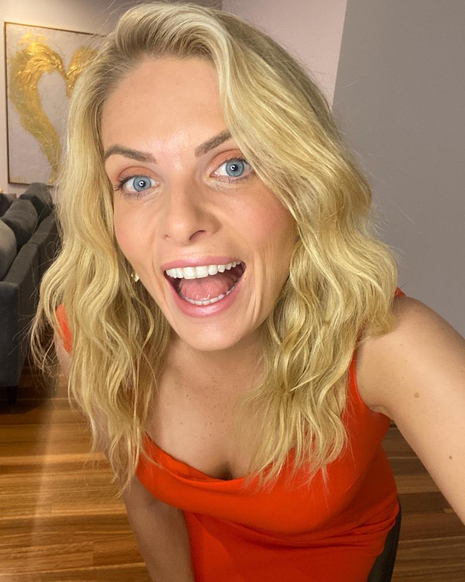 Erin Molan poses for selfie