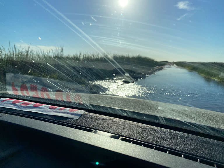 Perspectiva de un camino rural hoy, en la provincia de Buenos Aires