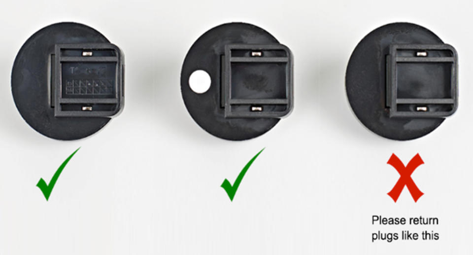 Only the plug on the right is affected and it can be identified because it has no markings on its back. If the detachable wall plug has a white dot or markings on the back of it, then it is not affected and does not need to be returned. Source: Medela