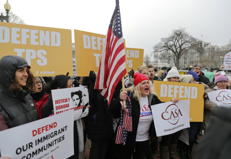 <p>CASA de Maryland, an immigration advocacy and assistance organization, holds a rally in Lafayette Park, across from the White House in Washington, Monday, Jan. 8, 2018, in reaction to the announcement regarding Temporary Protective Status for people from El Salvador. (Photo: Pablo Martinez Monsivais/AP) </p>