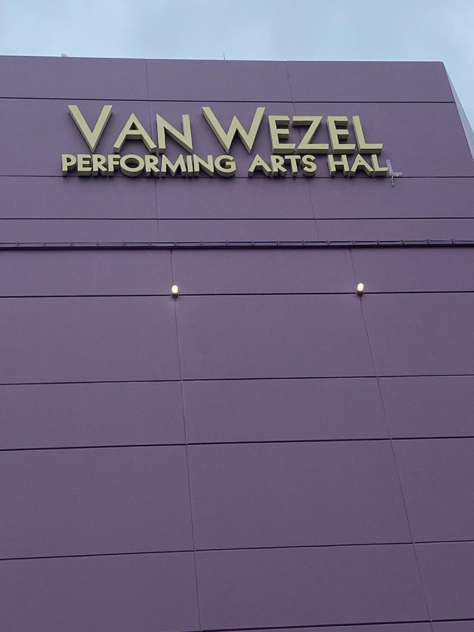 A gold "L" on the Van Wezel Performing Arts Hall building sign, fell off and disappeared after Hurricane Ian. The Hall will host a disaster relief fundraising concert with the Sarasota Orchestra on Oct. 7.