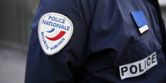 Le suspect, qui s'est rendu, est déjà connu des services de police pour port d'armes prohibé. - AFP