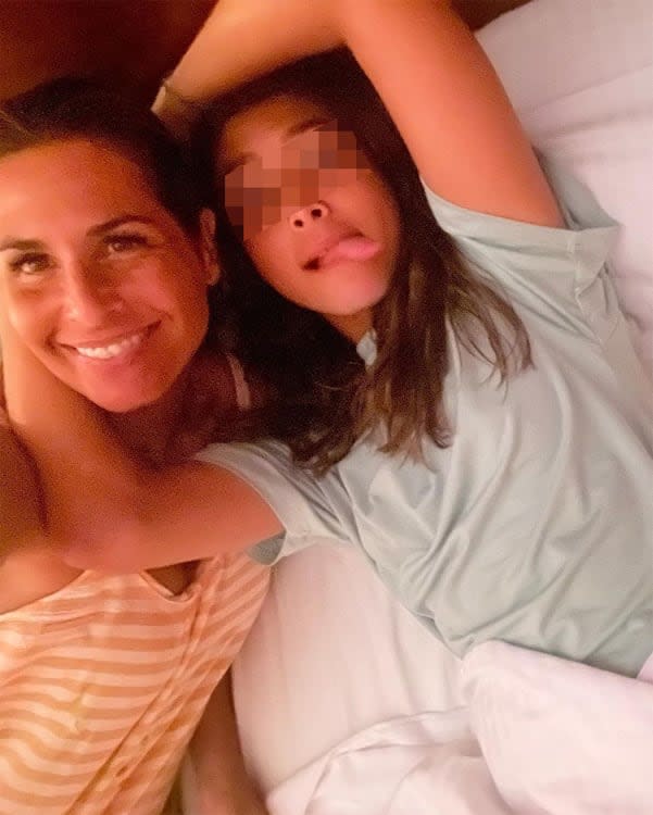 Nuria Roca felicita a su hija