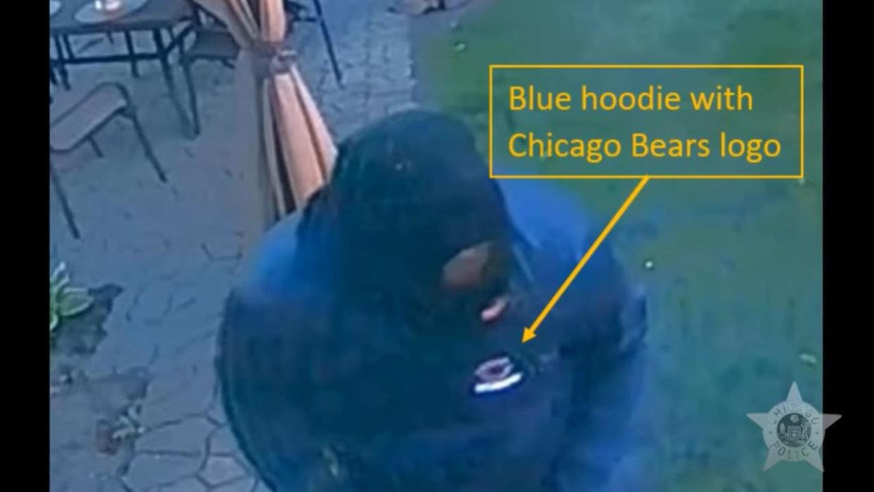 <div>Chicago police are searching for a man believed to be connected to several burglaries on the Northwest Side.</div>