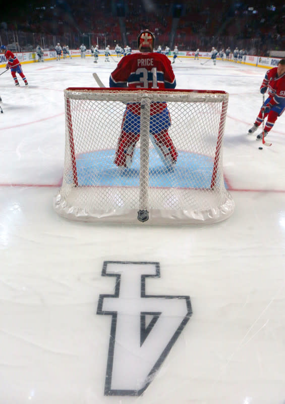 Following his passing in 2014, the number 4 was painted behind each net on the Bell Centre ice. <p>Jean-Yves Ahern-USA TODAY Sports</p>