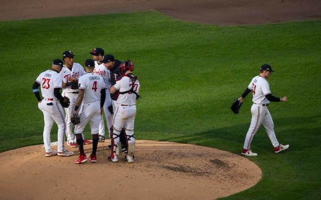 Turning Point: 2004 ALCS Game 4. A look into what happened during