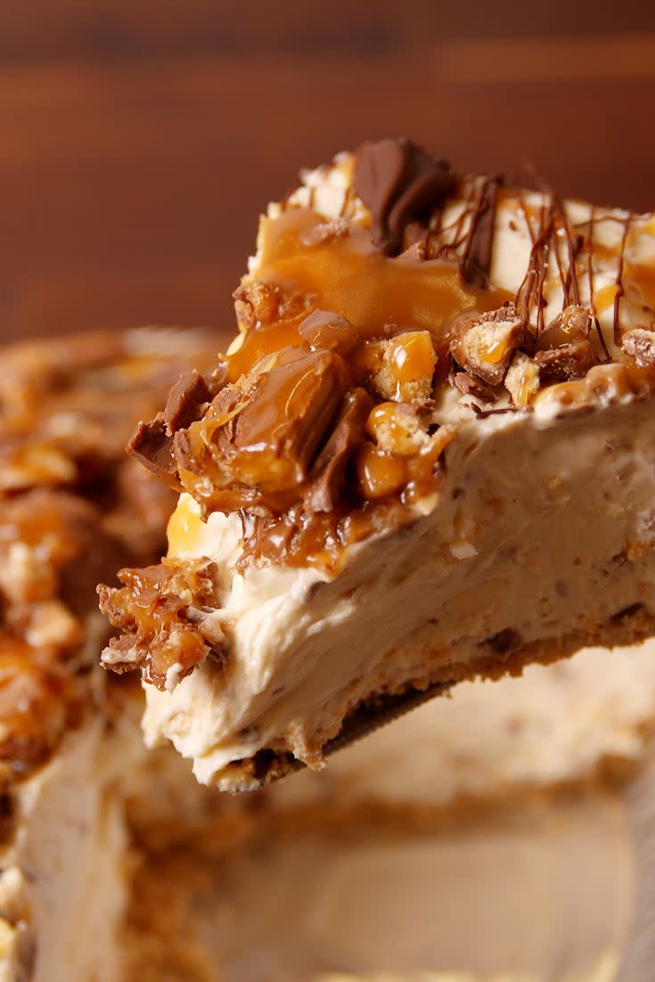 <p>This cheesecake is a real crowd pleaser.</p><p>Get the recipe from <a href="https://www.delish.com/cooking/recipe-ideas/recipes/a51202/twix-cheesecake-recipe/" rel="nofollow noopener" target="_blank" data-ylk="slk:Delish;elm:context_link;itc:0;sec:content-canvas" class="link ">Delish</a>.</p>