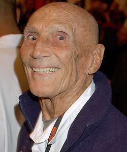 Helio Gracie (shown in 2006) became a legend during the early days of mixed martial arts in Brazil