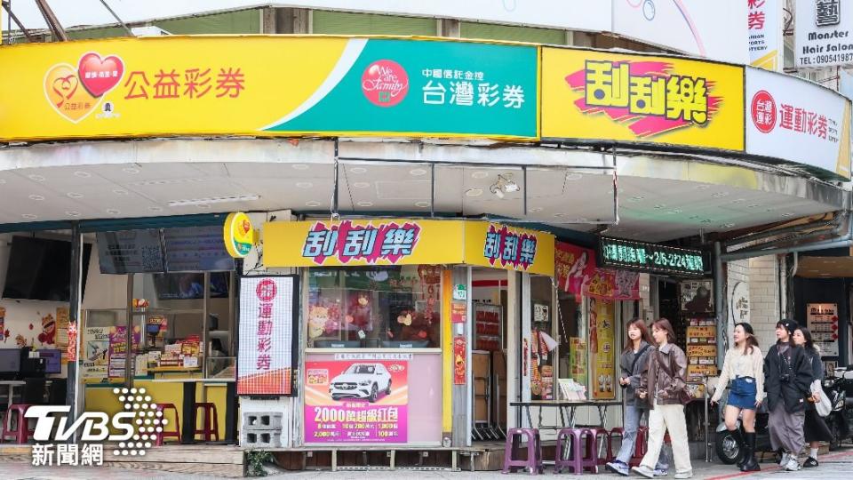 2組百萬幸運兒都是結伴購買刮刮樂。（示意圖，非當事店家／趙世平攝）