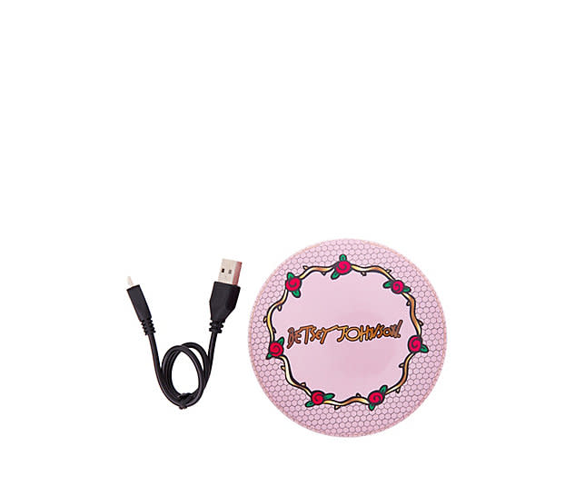 totally-tech-betsey-mirror-charger_blush_alt2