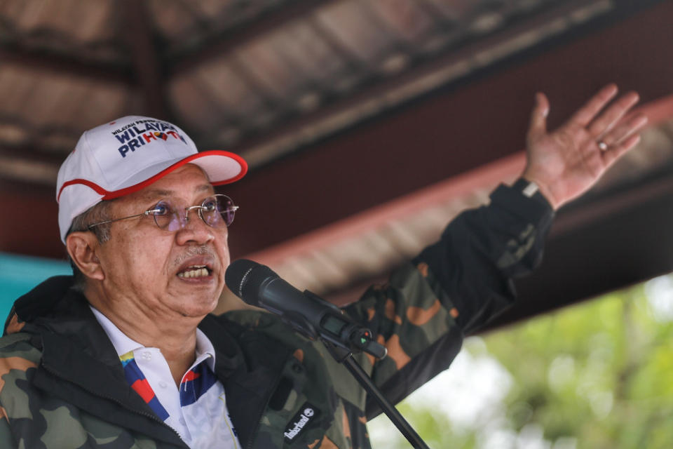 Tan Sri Annuar Musa says he been quarantined at a residence in Kota Kinabalu, Sabah for an unspecified period of time. — Picture by Ahmad Zamzahuri