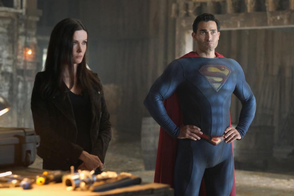 ‘Superman & Lois’, from left: Elizabeth “Bitsie” Tulloch as Lois Lane, <span class="caas-xray-inline-tooltip"><span class="caas-xray-inline caas-xray-entity caas-xray-pill rapid-nonanchor-lt" data-entity-id="Tyler_Hoechlin" data-ylk="cid:Tyler_Hoechlin;pos:5;elmt:wiki;sec:pill-inline-entity;elm:pill-inline-text;itc:1;cat:Actor;" tabindex="0" aria-haspopup="dialog"><a href="https://search.yahoo.com/search?p=Tyler%20Hoechlin" data-i13n="cid:Tyler_Hoechlin;pos:5;elmt:wiki;sec:pill-inline-entity;elm:pill-inline-text;itc:1;cat:Actor;" tabindex="-1" data-ylk="slk:Tyler Hoechlin;cid:Tyler_Hoechlin;pos:5;elmt:wiki;sec:pill-inline-entity;elm:pill-inline-text;itc:1;cat:Actor;" class="link ">Tyler Hoechlin</a></span></span> as Superman (Courtesy Everett Collection)