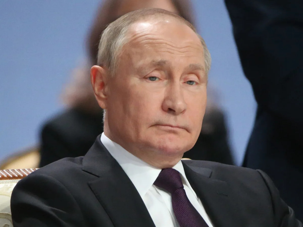 Putin says he hasn't decided on a 2024 presidential run, a power move that a Rus..