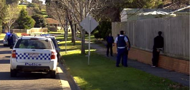 A suspected gunman staged a two-hour siege in Pakenham, police say.