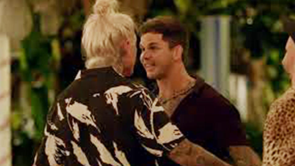 Ciarran Stott and Matt Whyatt have a confrontation over Renee Barrett on Bachelor In Paradise 2020