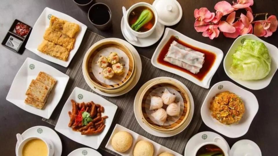 90-minute Dim Sum All-you-can-eat Dim Sum and Hong Kong-style snacks from Fai’s private kitchen. (Photo: KKday SG)