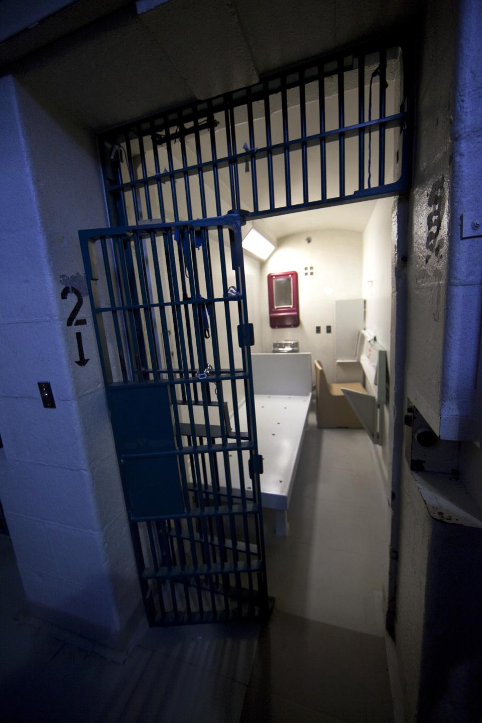 A standard inmate cell is seen at the Kingston Penitentiary in Kingston, Ontario October 11, 2013. British North America's first penitentiary, the "Kingston Pen" as it is known, is now closed. Situated on prime real estate on the shore of Lake Ontario, its fate is unknown despite being designated as a National Historic Site. Public tours are currently being held to raise money for the United Way. The prison was once home to Canada's most famous criminals including Canadian serial killers Clifford Olson and Paul Bernardo. REUTERS/Fred Thornhill (CANADA - Tags: CRIME LAW SOCIETY)