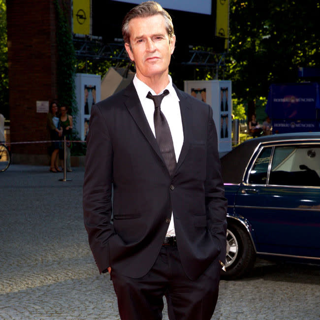 Rupert Everett se arrepiente de no haber podido manejar bien la fama credit:Bang Showbiz