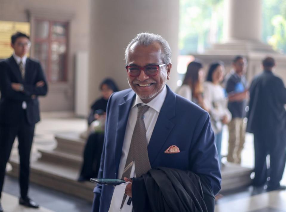 Lawyer Tan Sri Muhammad Shafee Abdullah is pictured at the Kuala Lumpur High Court September 3, 2019. — Picture by Firdaus Latif