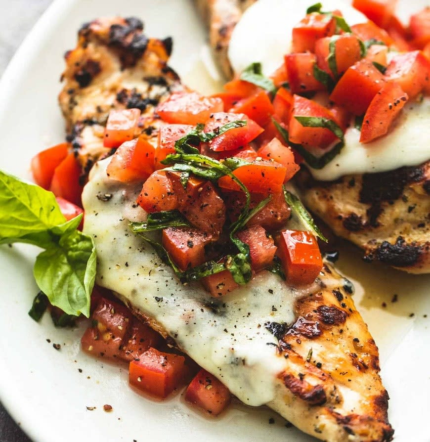 Grilled Bruschetta Chicken from Creme de la Crumb