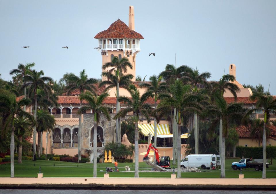 FBI agents conducted a search of former President Trump's Mar-a-Lago club on Monday afternoon.