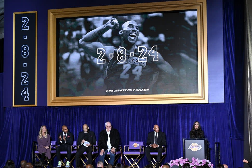 Kobe Bryant Statue is unveiled in Los Angeles