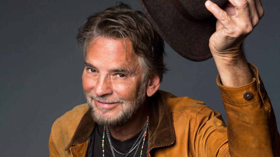 Kenny Loggins.